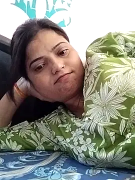 Hot-Pooja25 online show from 04-19-26, 03:18