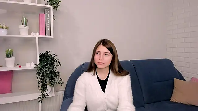 Snapshot of KeikoWideman chatting on 09-15-25, 05:35 KeikoWideman online show from 09-15-25, 05:35