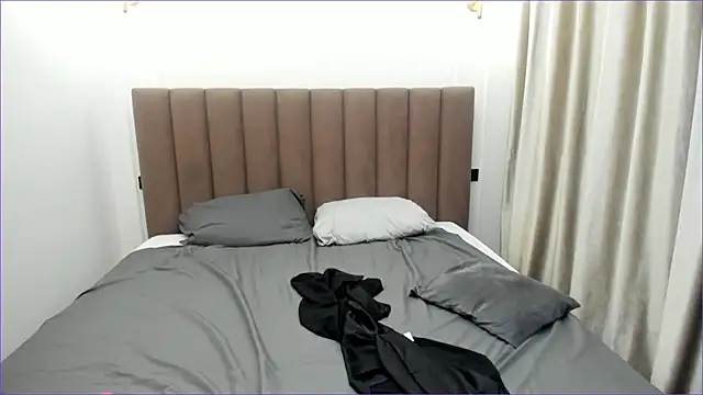 Maakimita online show from 11-25-25, 03:12