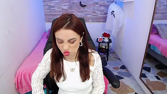 KendallWood  online show from 10-27-25, 08:21