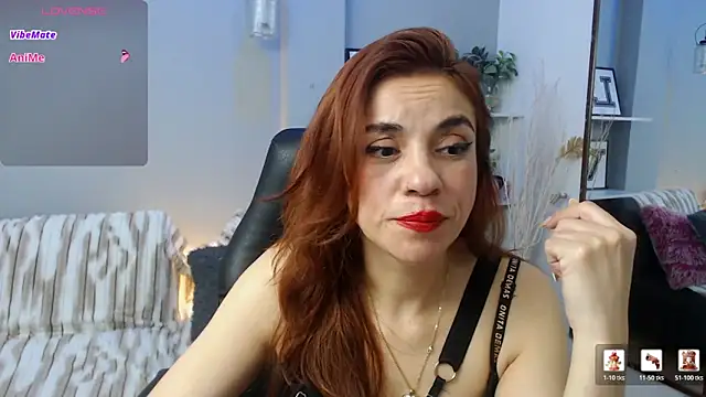 Snapshot of KendallWood_ chatting on 05-28-26, 08:37 KendallWood online show from 05-28-26, 08:37