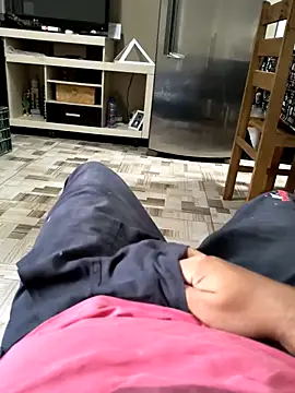 Enriquee147 online show from 12-16-25, 08:13