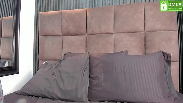 Sussy Vixen online show from 09-22-25, 08:15