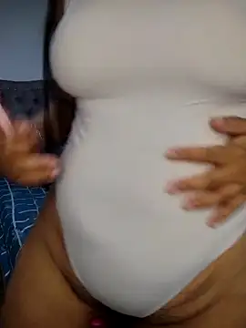 ellafrost-1 online show from 10-24-25, 03:11