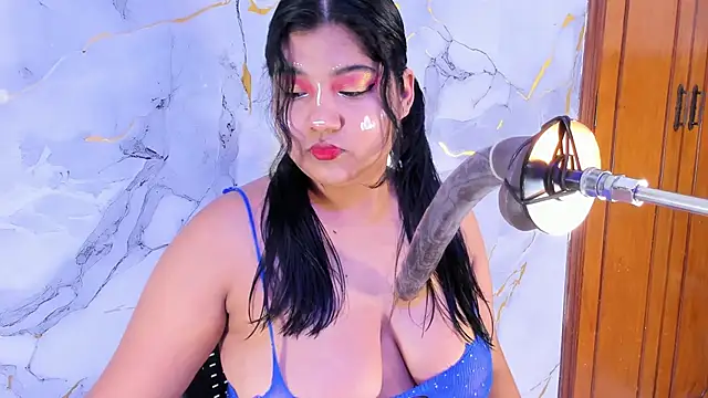 mysticlatina1 online show from 04-15-26, 11:49