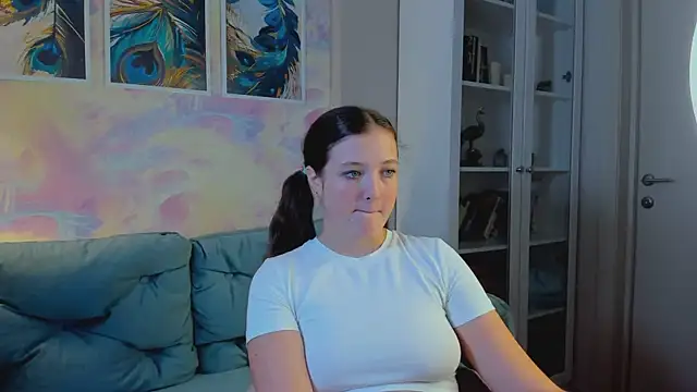 Snapshot of Angel_Lilly chatting on 09-21-25, 08:08 Angel Lilly online show from 09-21-25, 08:08