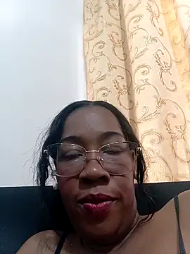 Snapshot of Gracce-Smith chatting on 09-27-25, 03:51 Gracce-Smith online show from 09-27-25, 03:51