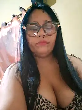 Snapshot of elena_lopez24 chatting on 07-09-26, 03:22 elena lopez24 online show from 07-09-26, 03:22