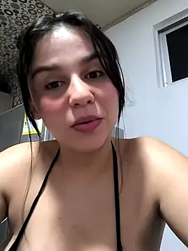 Snapshot of Daniela-rosee chatting on 09-28-25, 12:17 Daniela-rosee online show from 09-28-25, 12:17