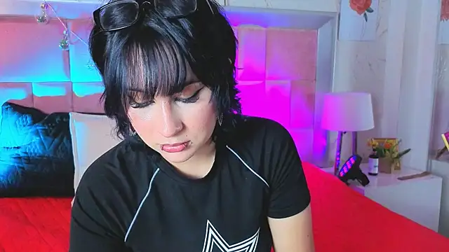 RobinBennett online show from 05-11-26, 02:45