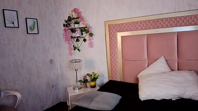 RobinBennett online show from 12-18-25, 12:20