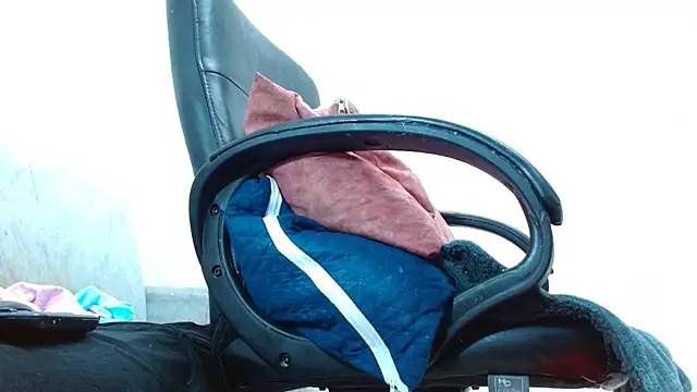 Snapshot of Nataly_Burning chatting on 02-20-26, 01:13 Nataly Burning online show from 02-20-26, 01:13