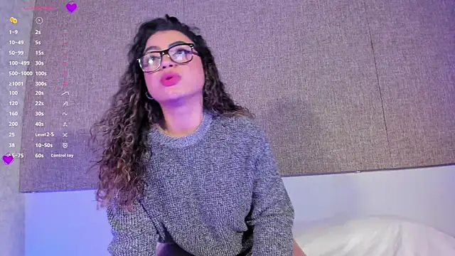 Snapshot of Salomeferreira_ chatting on 10-10-25, 04:52 Salomeferreira online show from 10-10-25, 04:52