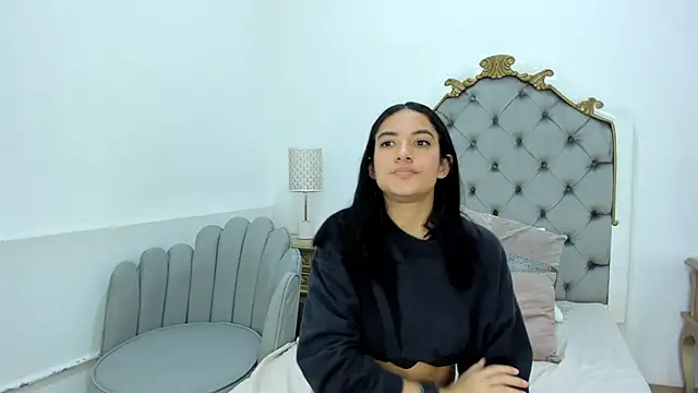 Skylerwhite02 online show from 12-14-25, 08:09