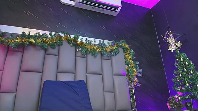 kissme luna online show from 12-04-25, 07:13