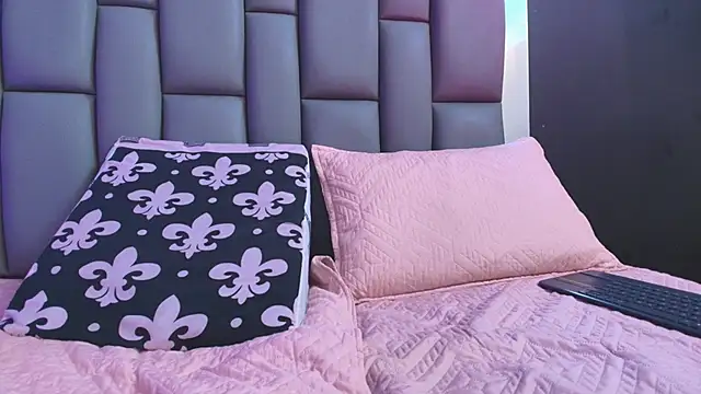 kissme luna online show from 09-16-25, 07:04