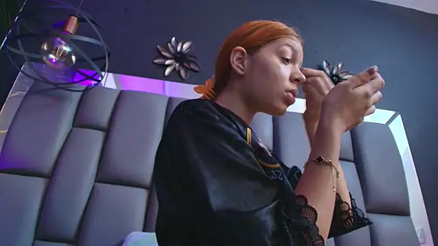 kissme luna online show from 11-07-25, 07:07