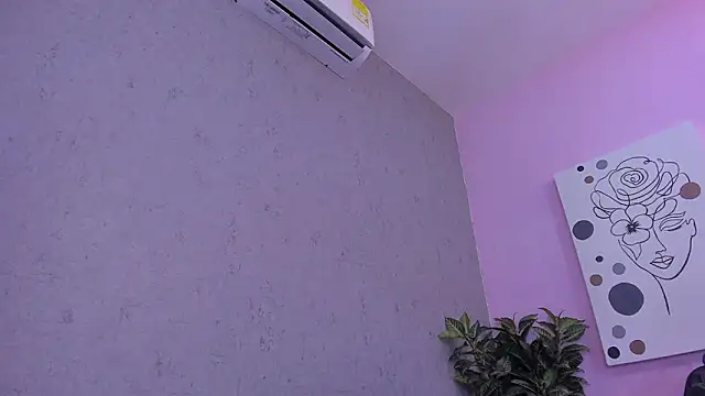 Snapshot of kissme_luna chatting on 02-07-26, 07:33 kissme luna online show from 02-07-26, 07:33