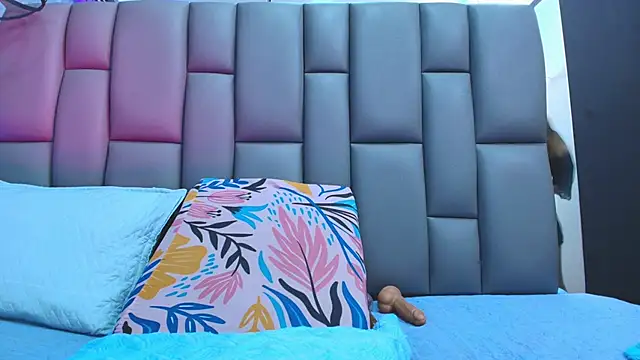 kissme luna online show from 09-11-25, 08:31