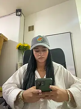 MarilynWhite  online show from 10-25-25, 03:49