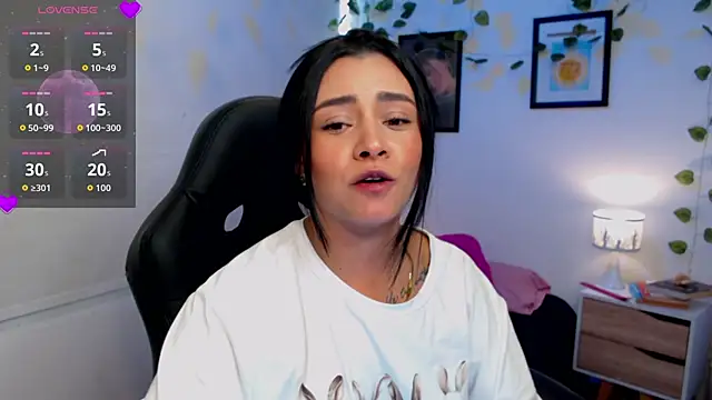 MarilynWhite  online show from 12-22-25, 06:30