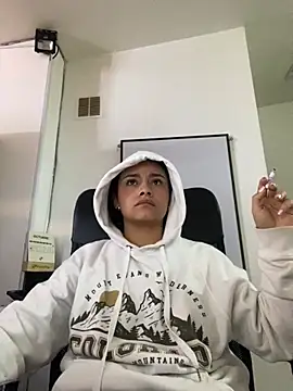 MarilynWhite  online show from 10-22-25, 08:14