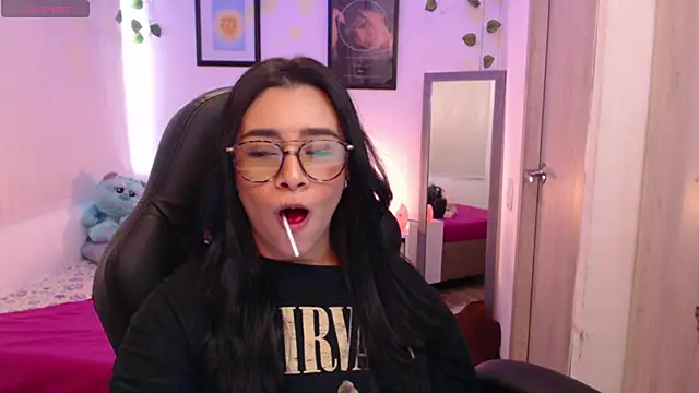 MarilynWhite  online show from 10-07-25, 07:04