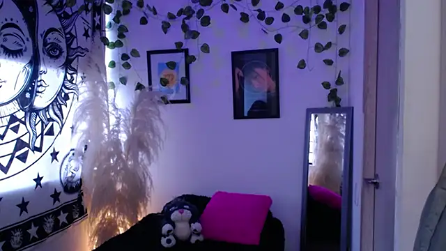 MarilynWhite  online show from 11-11-25, 03:07