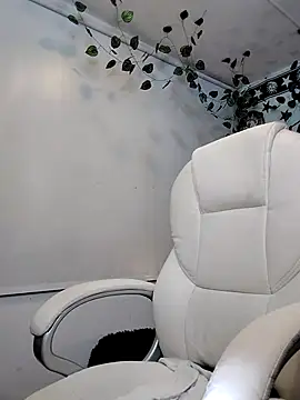 MarilynWhite  online show from 11-24-25, 02:00