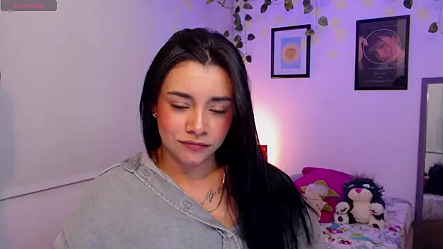 MarilynWhite  online show from 10-13-25, 07:43