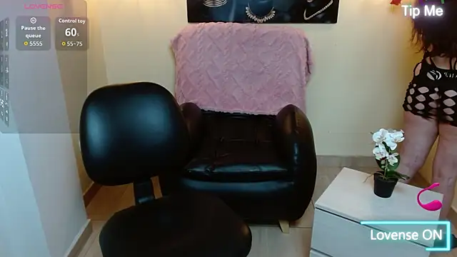 Bom BomXX online show from 01-15-26, 11:30