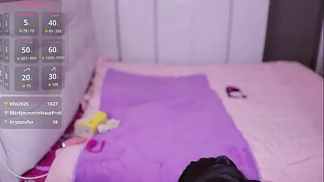 Oliviari- online show from 10-28-25, 01:06