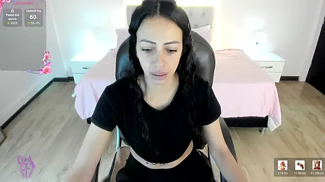 Mariam Lopez   online show from 04-18-26, 03:31