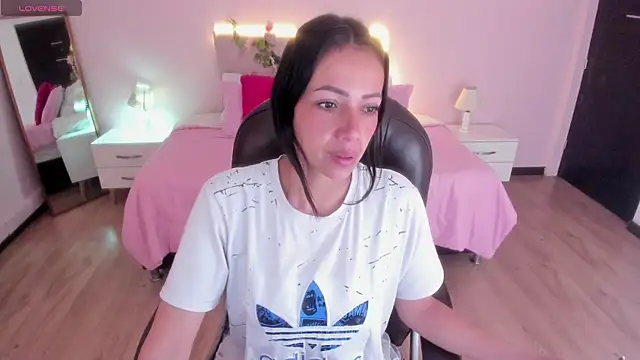 Snapshot of Mariam_Lopez__ chatting on 07-07-26, 03:09 Mariam Lopez online show from 07-07-26, 03:09