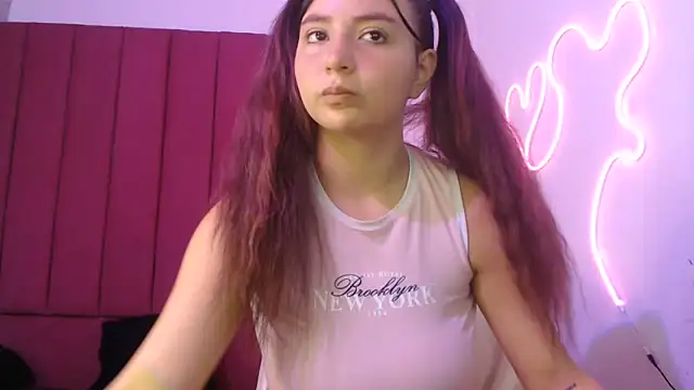 Mia2xsmith online show from 06-14-26, 08:43