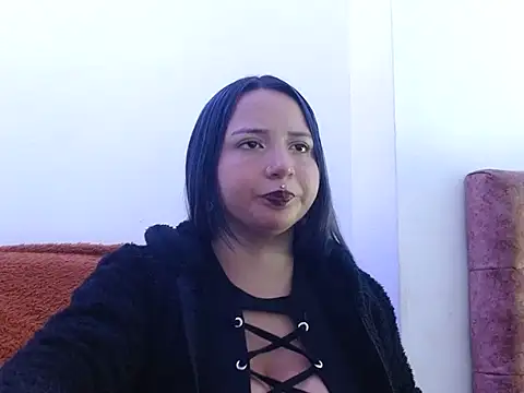 Mia2xsmith online show from 09-19-25, 03:54