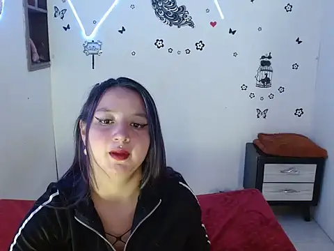 Mia2xsmith online show from 11-09-25, 07:23