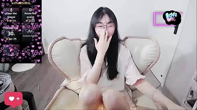 baby-yaya20 online show from 04-03-26, 11:11