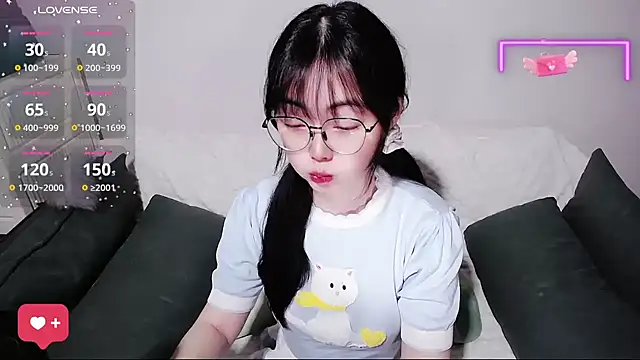 Snapshot of baby-yaya20 chatting on 05-22-26, 12:36 baby-yaya20 online show from 05-22-26, 12:36