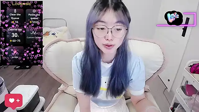 baby-yaya20 online show from 12-18-25, 07:02