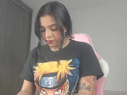 Snapshot of ObeyVal chatting on 05-12-26, 07:27 ObeyVal online show from 05-12-26, 07:27