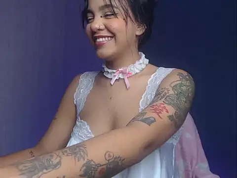 Snapshot of ObeyVal chatting on 09-13-25, 11:49 ObeyVal online show from 09-13-25, 11:49