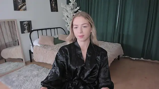 Snapshot of Susan_Mimi chatting on 10-03-25, 03:09 Susan Mimi online show from 10-03-25, 03:09