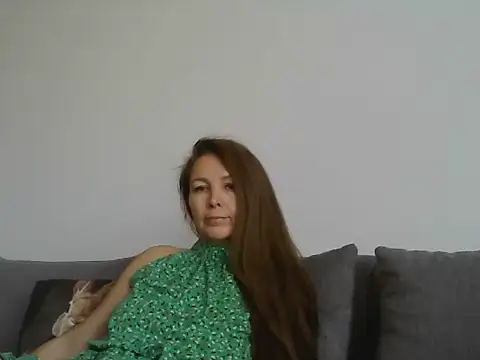 Avelinii online show from 05-21-26, 08:44