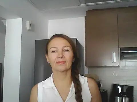 Avelinii online show from 05-20-26, 07:27