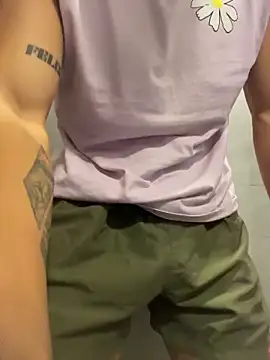 Snapshot of gooodboiii chatting on 03-16-26, 04:21 gooodboiii online show from 03-16-26, 04:21