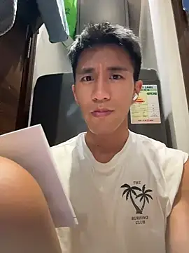 Snapshot of gooodboiii chatting on 03-26-26, 03:32 gooodboiii online show from 03-26-26, 03:32