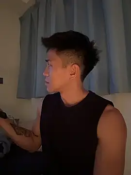 Snapshot of gooodboiii chatting on 12-20-25, 02:42 gooodboiii online show from 12-20-25, 02:42