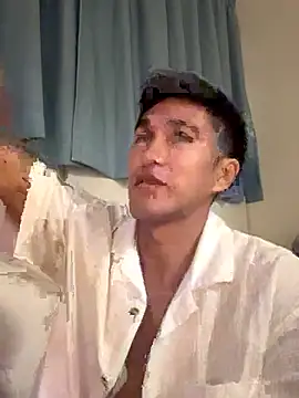 Snapshot of gooodboiii chatting on 10-11-25, 03:35 gooodboiii online show from 10-11-25, 03:35
