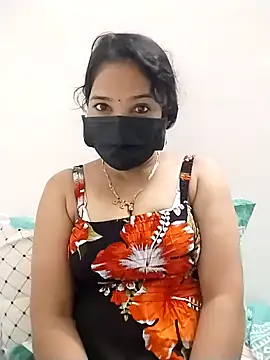 Snapshot of Girl_071 chatting on 09-10-25, 01:43 Girl 071 online show from 09-10-25, 01:43